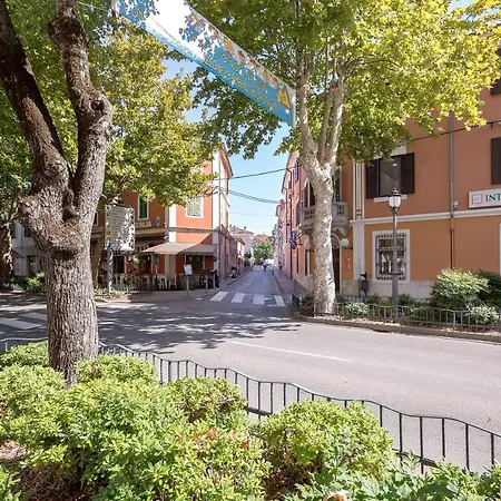 Apartma Tinkara * إيزولا