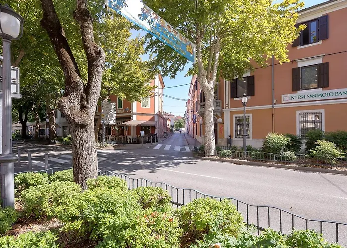 Apartma Tinkara * إيزولا